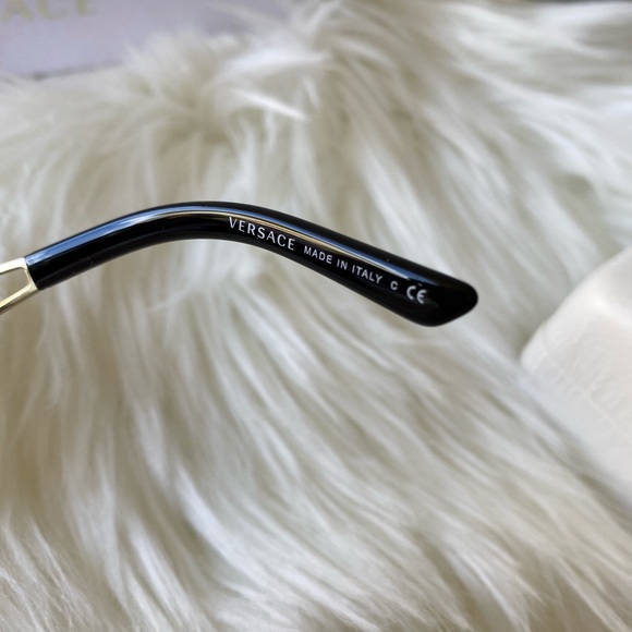 Versace Women’s Sunglasses - Picture 7 of 9